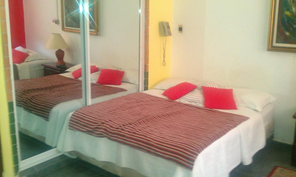 Hotel Navarro Santo Domingo Room photo